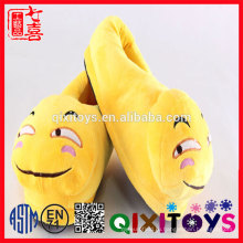 пользовательские какашки обувь милые мягкие плюшевые смайлики тапочки/ горячие продажи смайлики плюшевые обувь для продажи / emoji для обуви Подушка 
